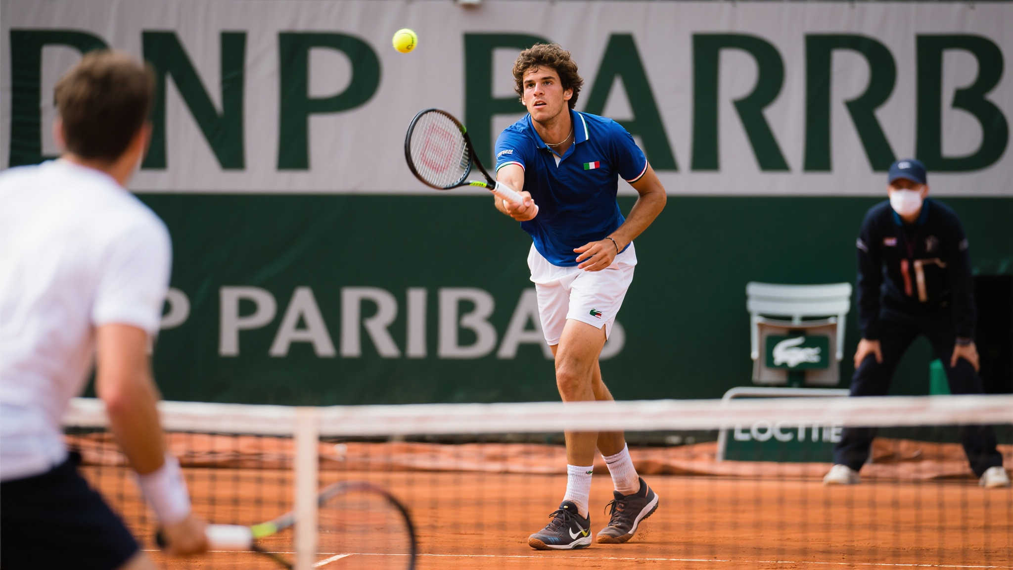 奋球迷士气 奋球迷士气